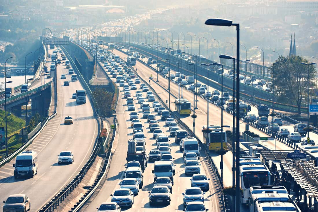 יותר משליש מהמכוניות שנמכרו בישראל אשתקד היו חשמליות או היברידיות